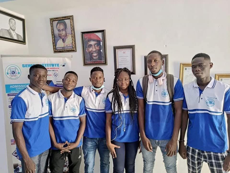 Étudiants diplômés Sewa Institute
